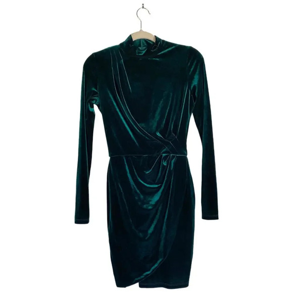 NWOT BLACK HALO Dark Green Briar Velvet Mini Dress Size 2 Holiday Faux Wrap - Picture 3 of 8